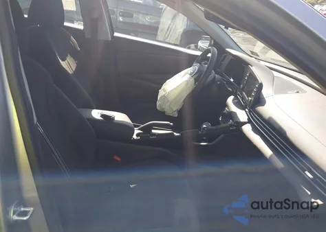 2022 Hyundai Elantra Sel z USA, uszkodzony, nr VIN 5NPLM4AG1NH056656